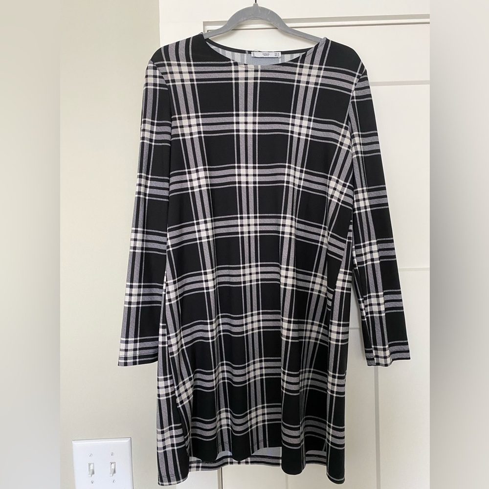 Mango checkered long sleeve dress. Size M